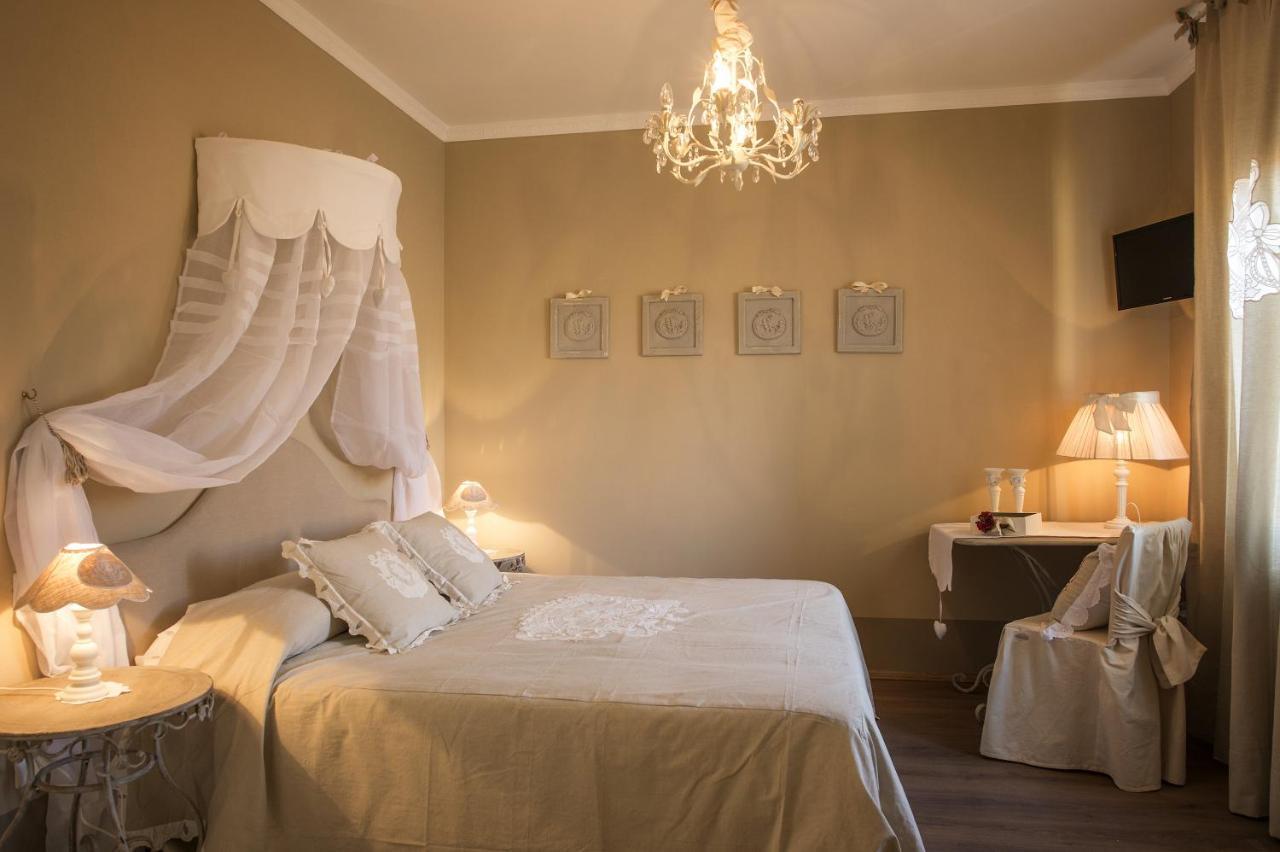 B&B Il Biancospino Abbadia San Salvator Quarto foto